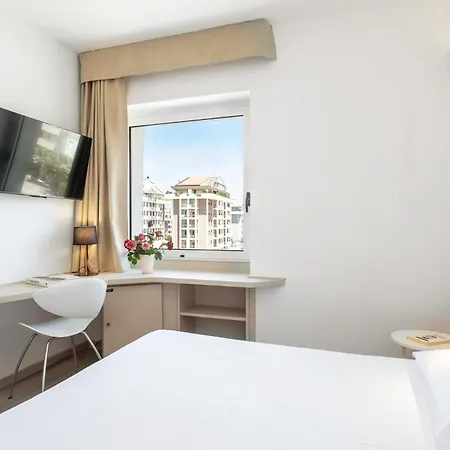 Carlo Felice Hotel 4*