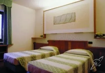 Hotel Carlo Felice 4*
