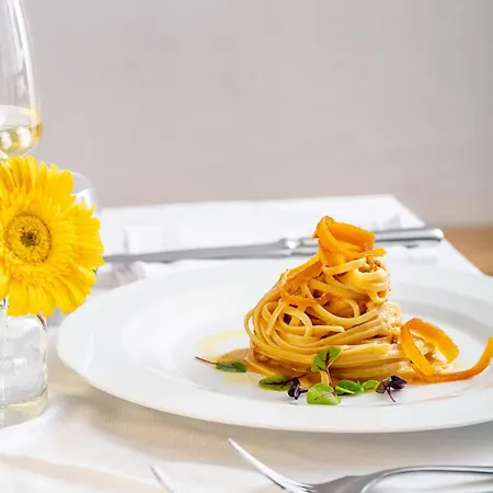 Carlo Felice Ξενοδοχείο