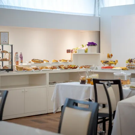 Carlo Felice Szálloda 4*