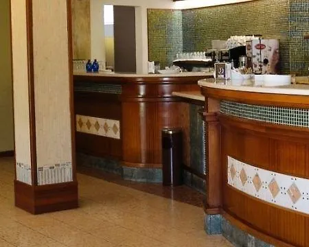 Carlo Felice 4*