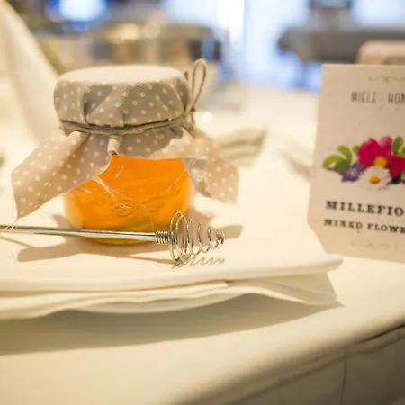 Carlo Felice Ξενοδοχείο