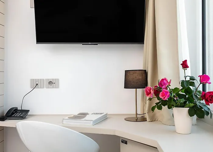 Carlo Felice Szálloda