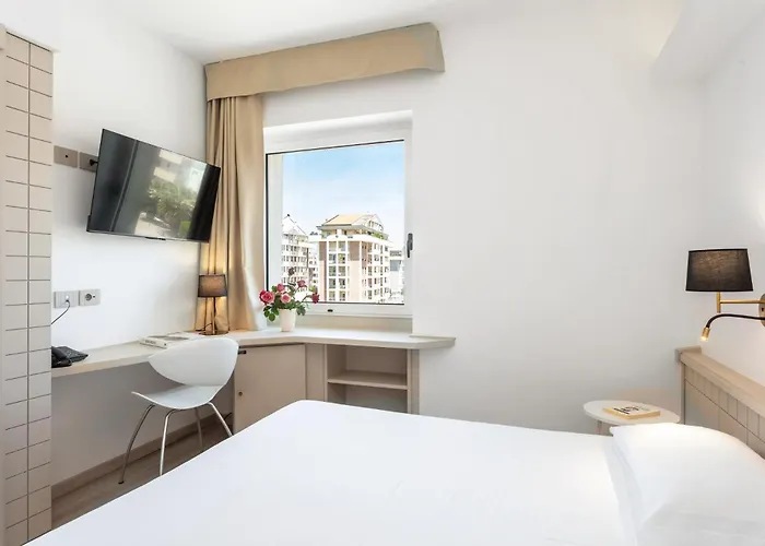 Carlo Felice Szálloda 4*