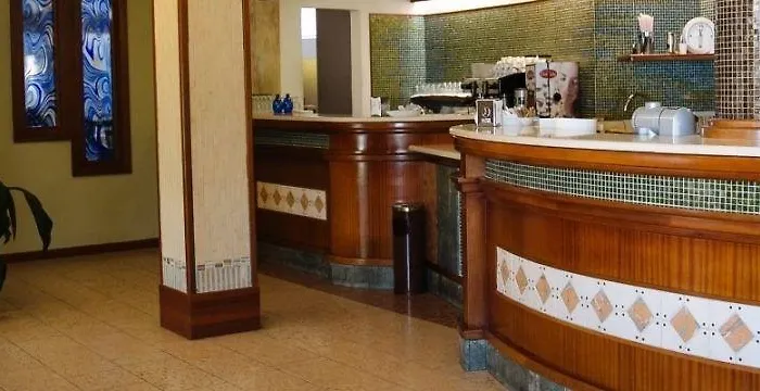 Carlo Felice 4*